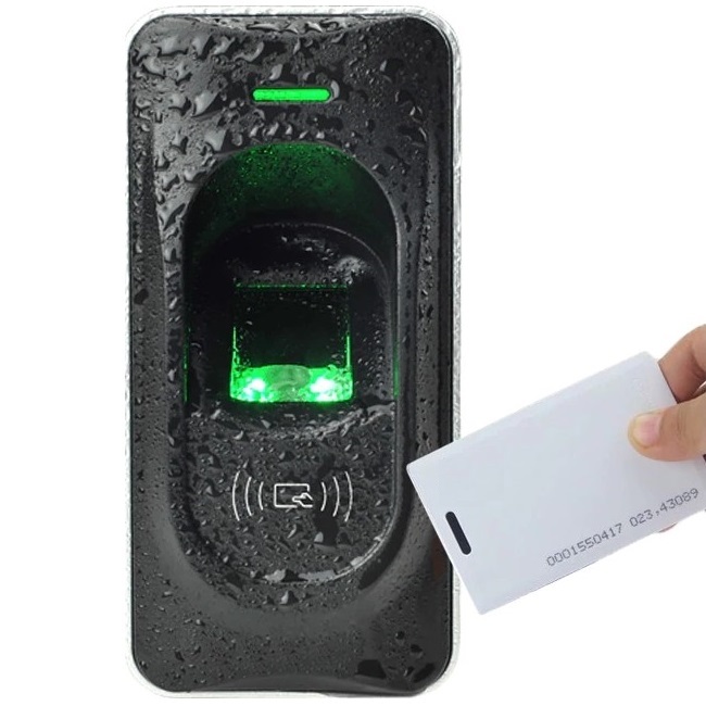 đầu đọc phụ (đọc vân tay và thẻ proximity RFID) lắp bên trong cửa